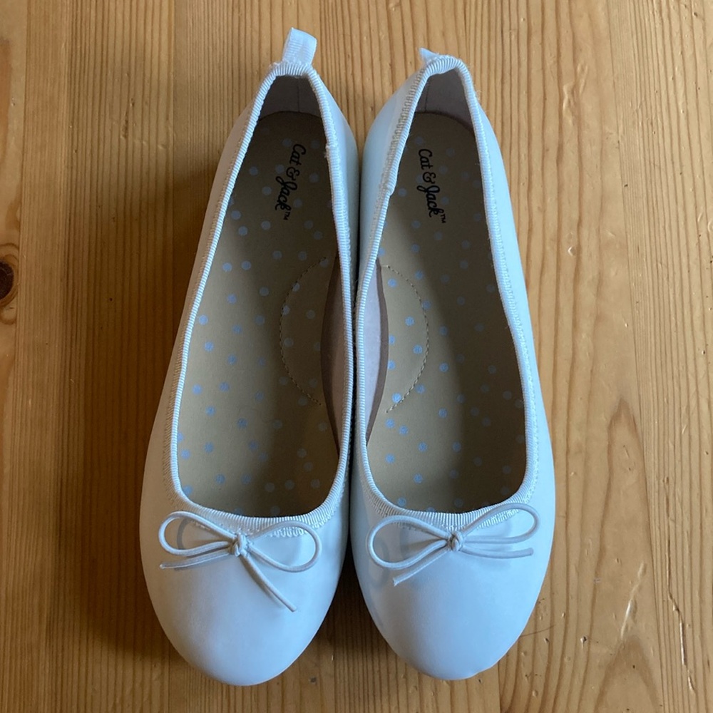 NWOT Girls White Flats, size 2, Cat & Jack, white dress shoes, Easter Wedding
